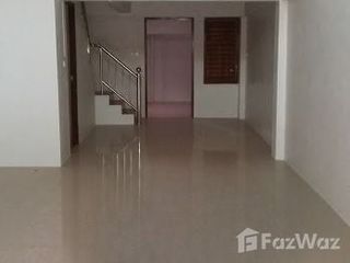 For rent 2 bed townhouse in Mueang Uttaradit, Uttaradit