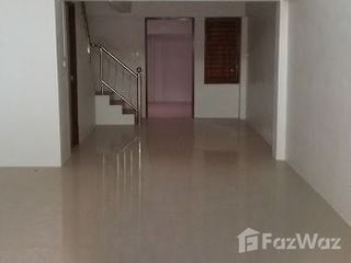 For rent 2 bed townhouse in Mueang Uttaradit, Uttaradit