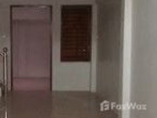 For rent 2 bed townhouse in Mueang Uttaradit, Uttaradit