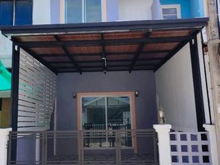 For sale 2 Beds townhouse in Lat Lum Kaeo, Pathum Thani