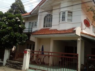 For sale 5 bed house in Mueang Ubon Ratchathani, Ubon Ratchathani