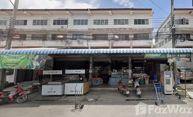 For sale 5 bed townhouse in Thanyaburi, Pathum Thani