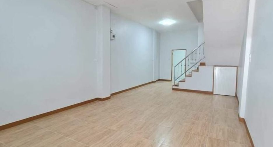 For sale 2 Beds townhouse in Mueang Nonthaburi, Nonthaburi