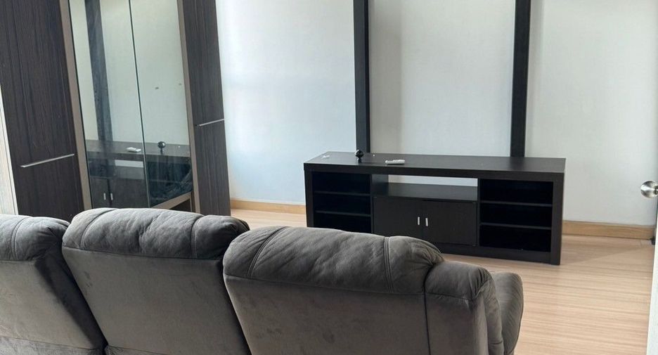 For sale 3 Beds townhouse in Lam Luk Ka, Pathum Thani