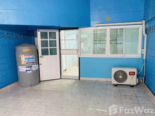 For rent 2 bed townhouse in Pak Kret, Nonthaburi