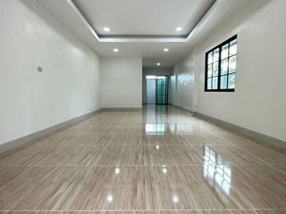 For sale 2 Beds townhouse in Lat Lum Kaeo, Pathum Thani
