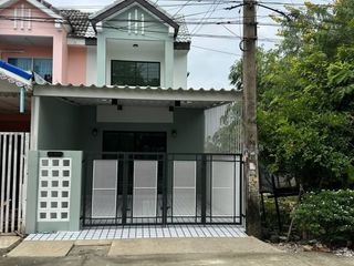 For sale 2 Beds townhouse in Lat Lum Kaeo, Pathum Thani