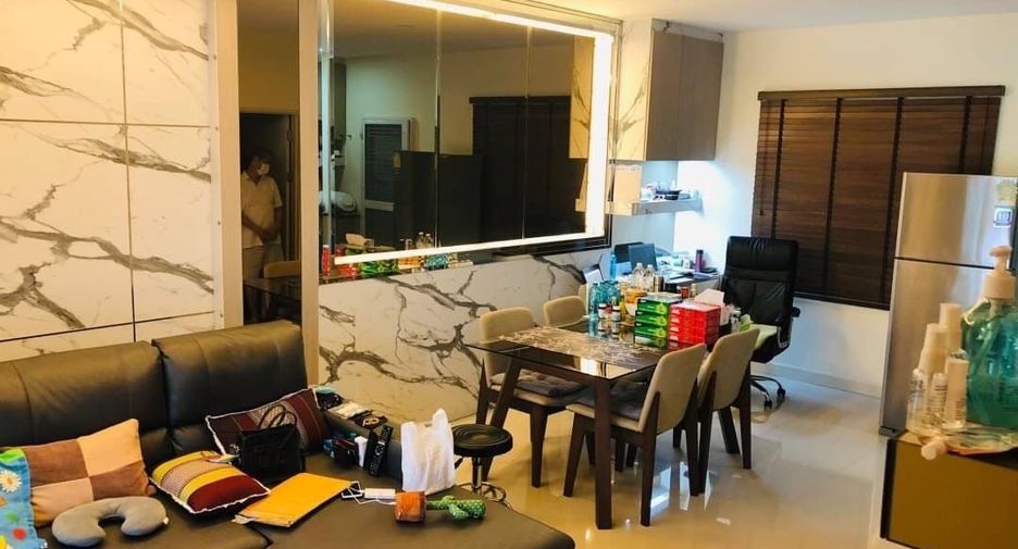 For sale 3 Beds townhouse in Mueang Nonthaburi, Nonthaburi