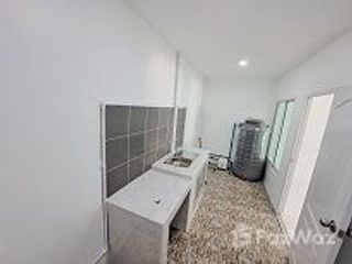For sale 3 Beds townhouse in Sam Phran, Nakhon Pathom