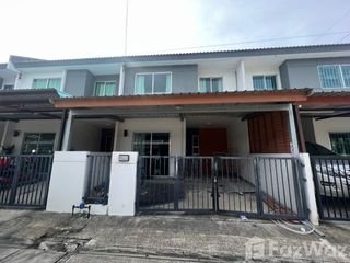 For sale 3 Beds townhouse in Sam Phran, Nakhon Pathom