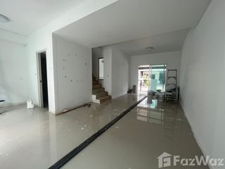 For sale 3 Beds townhouse in Sam Phran, Nakhon Pathom