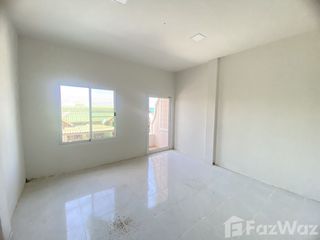 For sale 2 bed townhouse in Sam Chuk, Suphan Buri