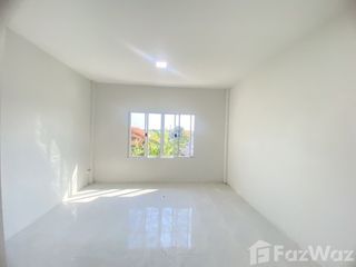 For sale 2 bed townhouse in Sam Chuk, Suphan Buri