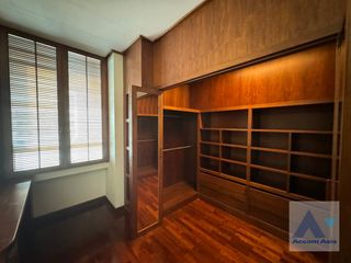 For rent 2 Beds condo in Pathum Wan, Bangkok
