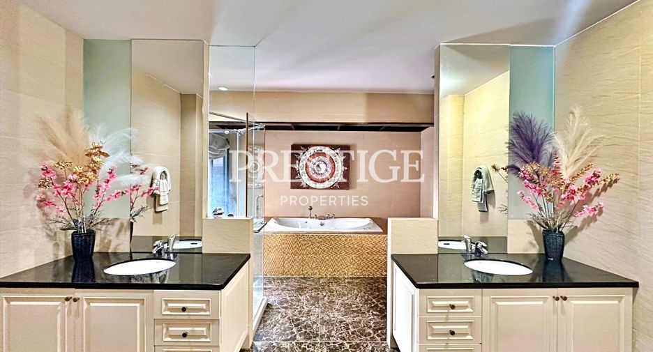 For sale and for rent 5 bedrooms house in Bang Lamung, Chonburi