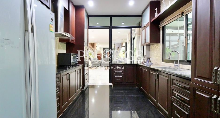 For sale and for rent 5 bedrooms house in Bang Lamung, Chonburi
