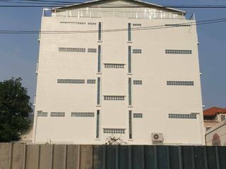 For rent 30 bed hotel in Phra Khanong, Bangkok