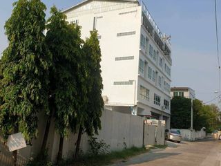 For rent 30 bed hotel in Phra Khanong, Bangkok