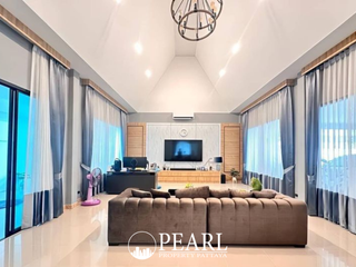 For sale 4 Beds villa in Bang Lamung, Chonburi