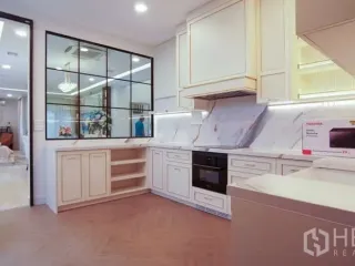 For rent and for sale 4 bedrooms house in Saphan Sung, Bangkok
