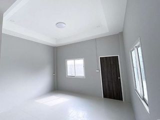 For sale warehouse in Lat Lum Kaeo, Pathum Thani