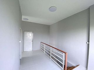 For sale warehouse in Lat Lum Kaeo, Pathum Thani