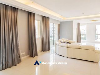 For sale 4 Beds condo in Watthana, Bangkok