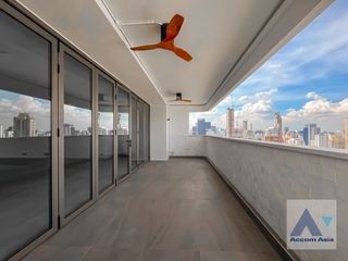 For sale 5 Beds condo in Watthana, Bangkok