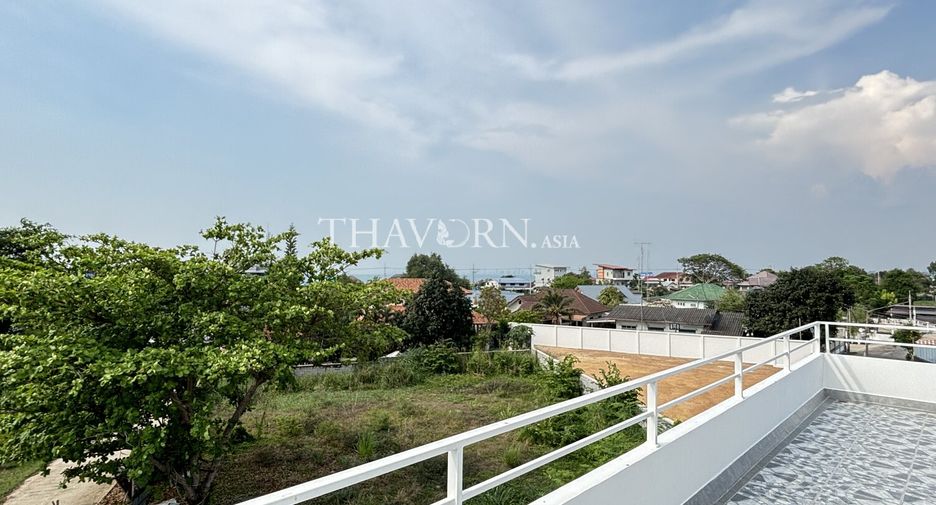 For sale 4 bed house in Sattahip, Chonburi