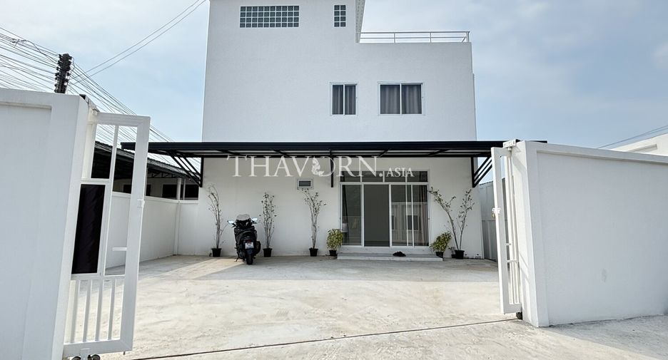 For sale 4 bed house in Sattahip, Chonburi