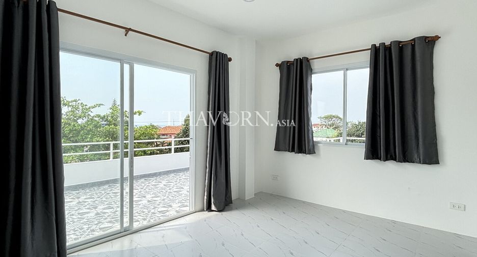 For sale 4 bed house in Sattahip, Chonburi