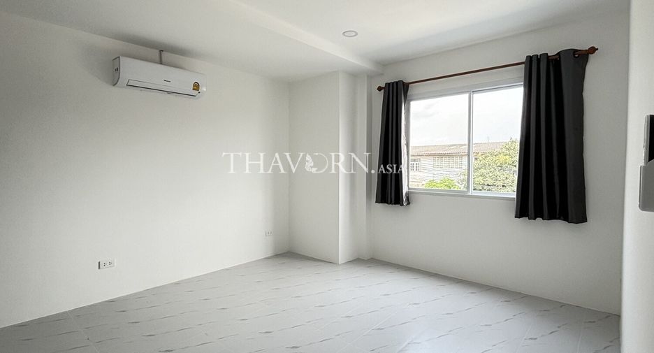 For sale 4 bed house in Sattahip, Chonburi