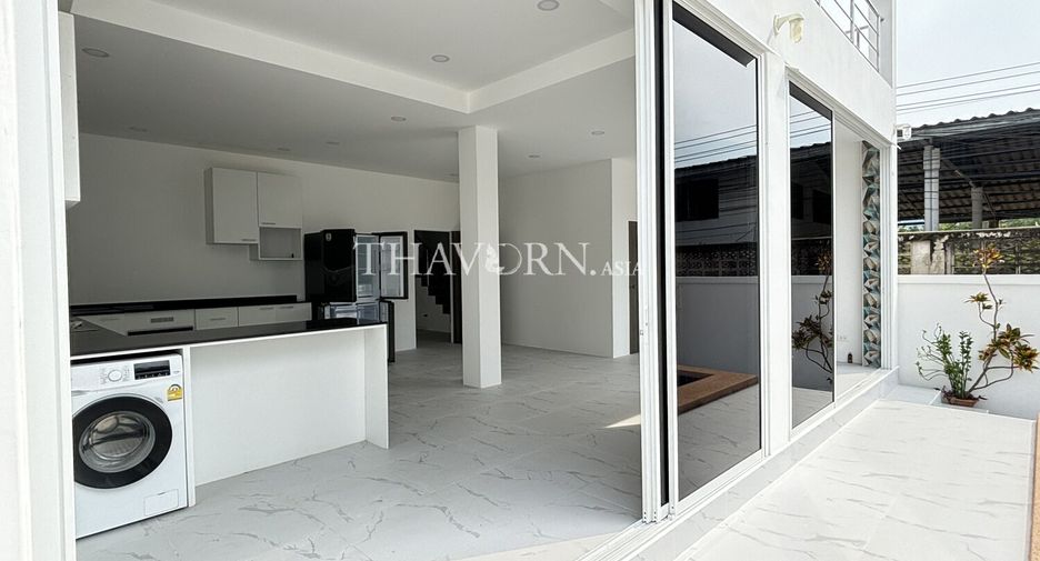 For sale 4 bed house in Sattahip, Chonburi