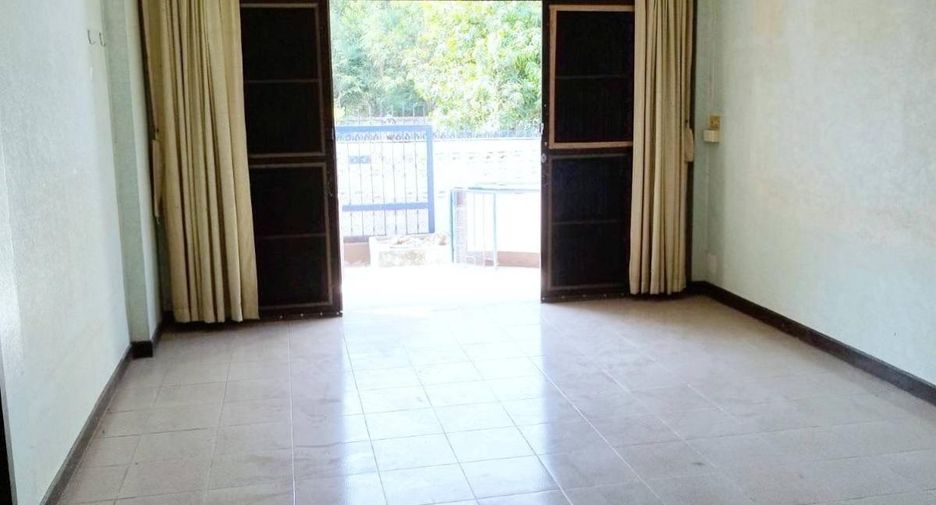 For sale 3 bed house in Mueang Nonthaburi, Nonthaburi