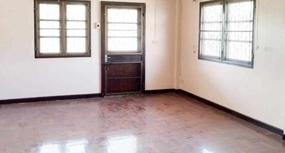 For sale 3 bed house in Mueang Nonthaburi, Nonthaburi