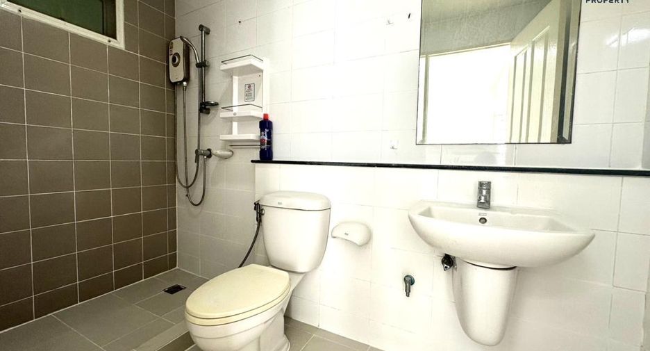 For sale 4 bed townhouse in Pak Kret, Nonthaburi