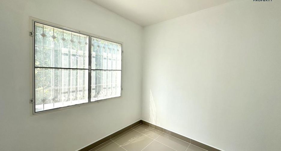 For sale 4 bed townhouse in Pak Kret, Nonthaburi