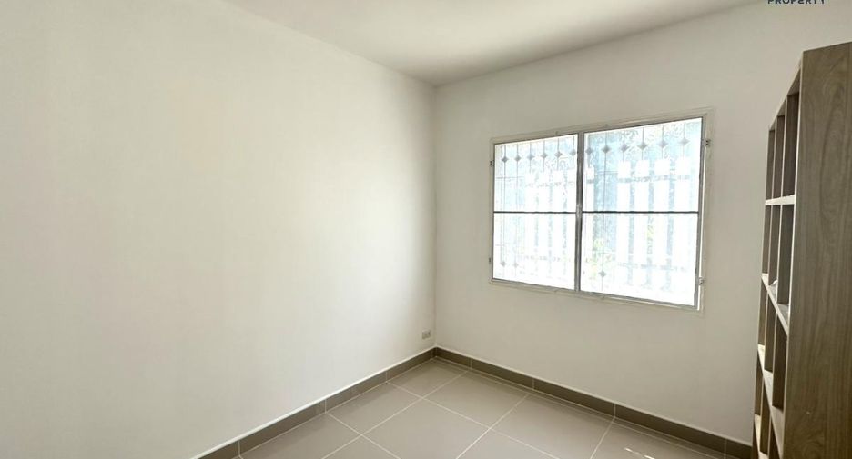 For sale 4 bed townhouse in Pak Kret, Nonthaburi