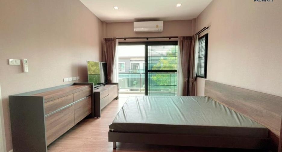 For sale 4 bed house in Mueang Nonthaburi, Nonthaburi