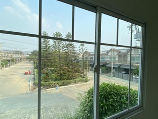 For sale 2 bed townhouse in Khlong Luang, Pathum Thani