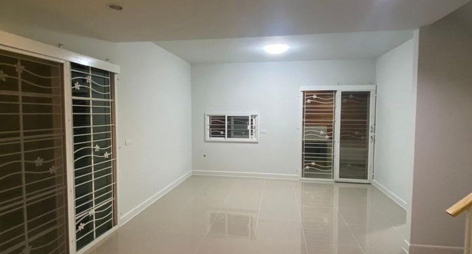 For sale 4 bed house in Sai Noi, Nonthaburi