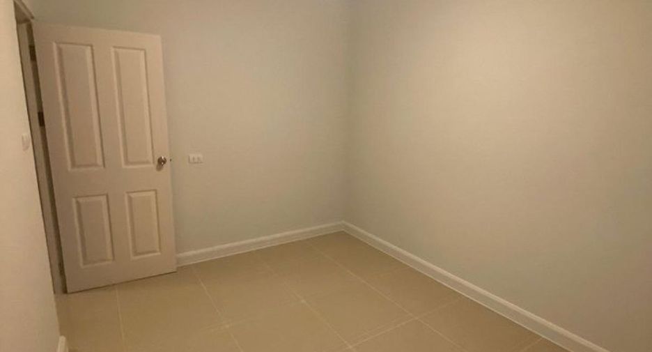For sale 4 bed house in Sai Noi, Nonthaburi