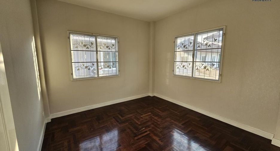 For sale 3 bed house in Mueang Nonthaburi, Nonthaburi