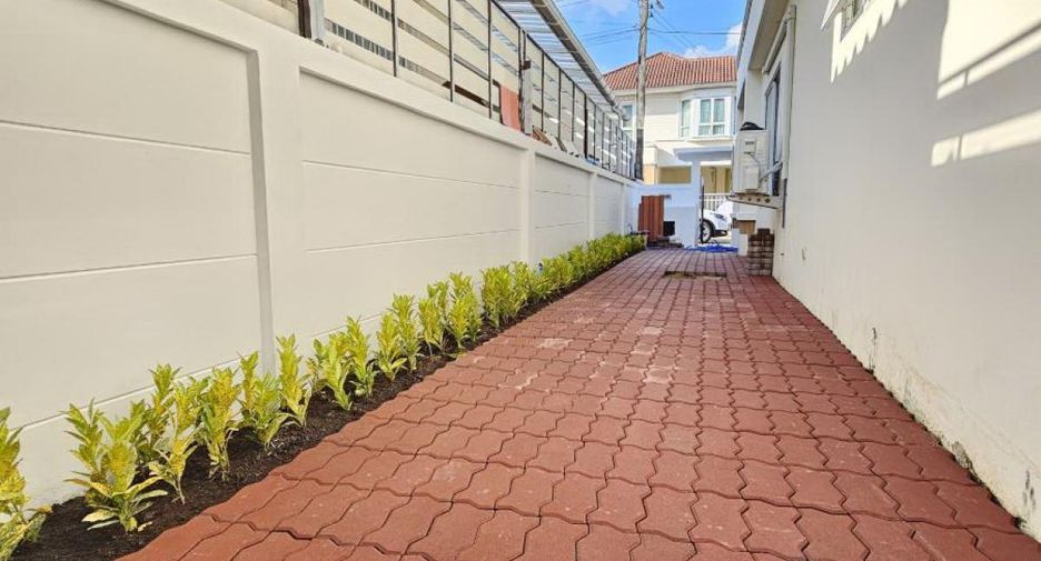 For sale 3 bed house in Mueang Nonthaburi, Nonthaburi