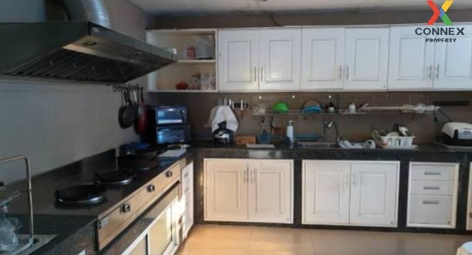 For sale 4 bed house in Mueang Nonthaburi, Nonthaburi