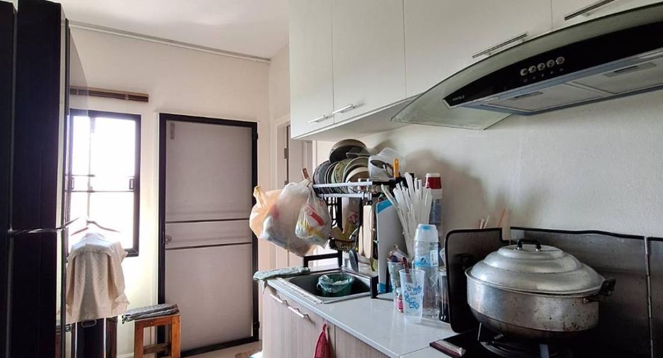 For sale 4 Beds house in Lam Luk Ka, Pathum Thani