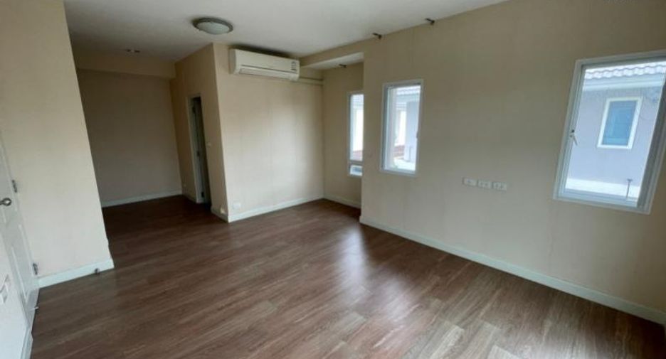 For sale 4 bed house in Thanyaburi, Pathum Thani