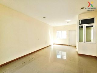 For sale 4 Beds townhouse in Mueang Samut Sakhon, Samut Sakhon