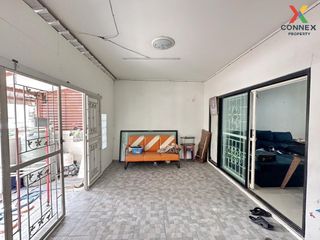 For sale 3 Beds retail Space in Sam Phran, Nakhon Pathom