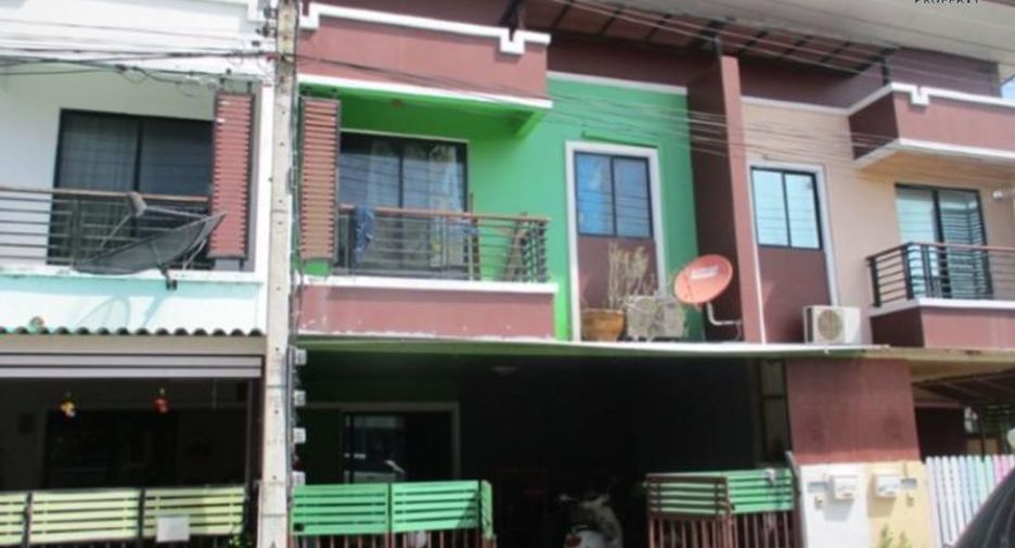 For sale 3 Beds townhouse in Lam Luk Ka, Pathum Thani